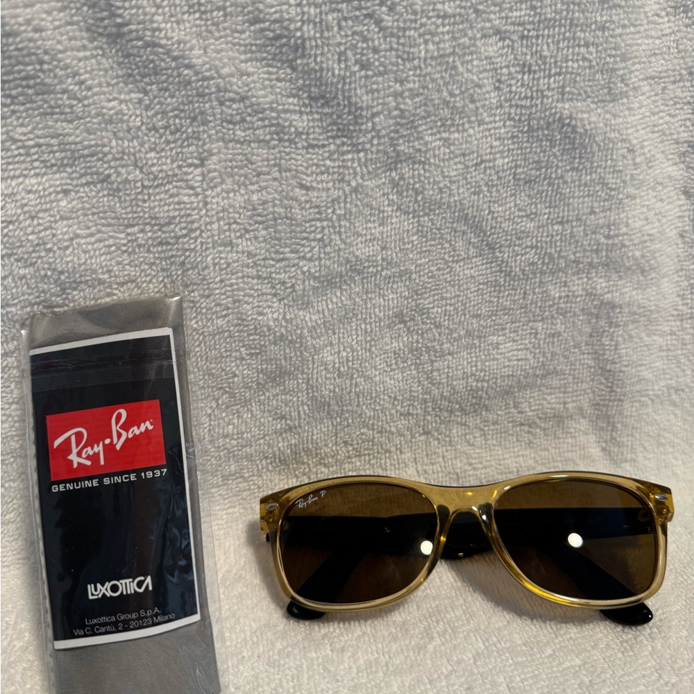 Ray-Ban New Wayfarer Bicolor Sunglasses - Picture 8 of 10